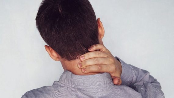 Penyebab Benjolan di Belakang Telinga yang Bisa Saja Berbahaya